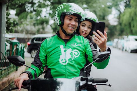 go-jek_indonesia_motorcycle_ride_hailing_phone_service_1200x800-100781585-large